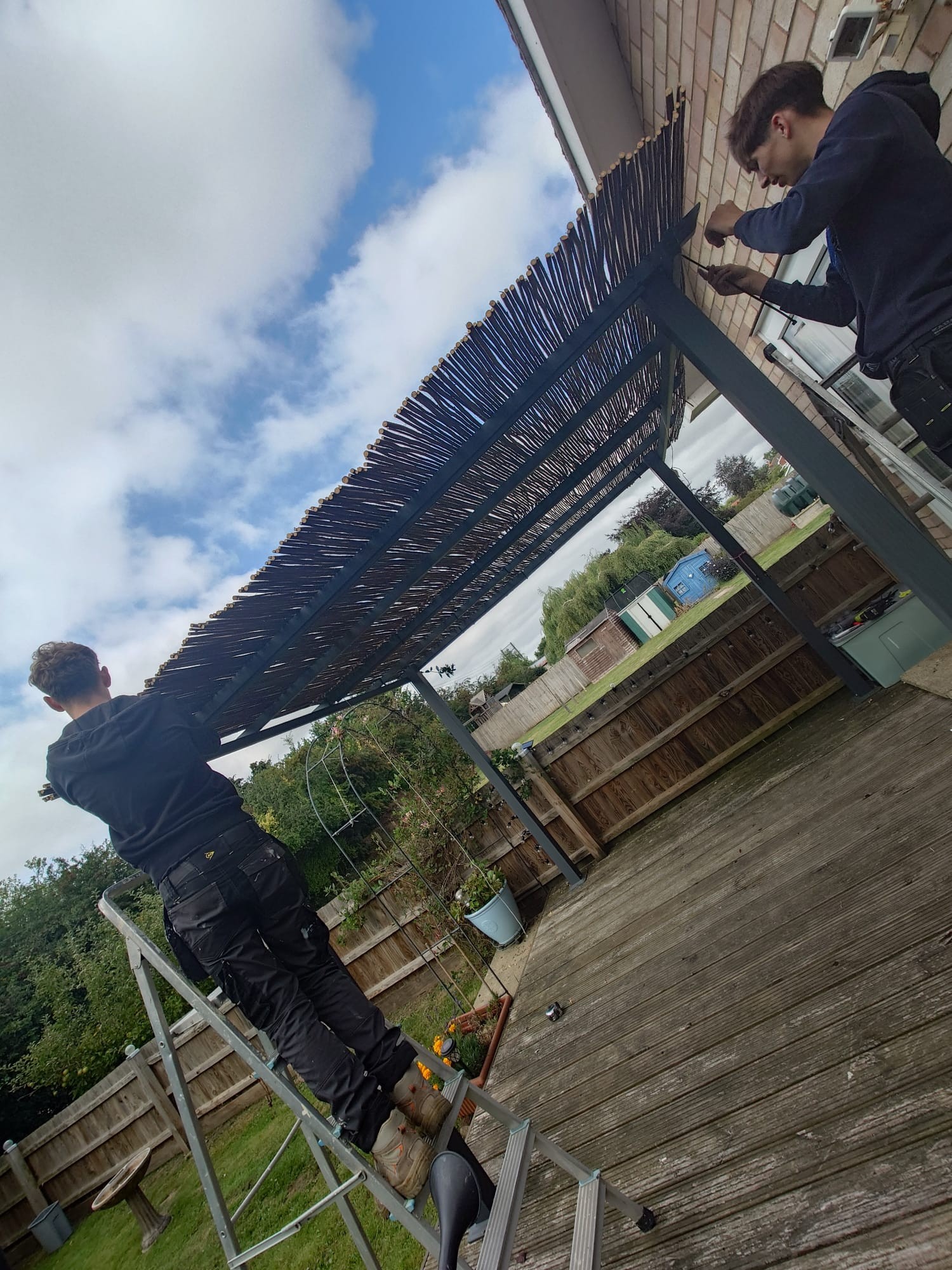 Building pergola